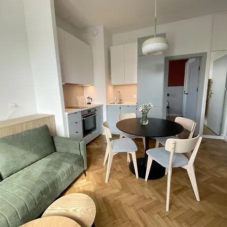 شقة Apartament W Gdyni Na Wzgorzu W Spokojnej I Cichej Okolicy, 15 Min Od Morza