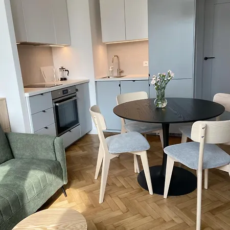 Apartament W Gdyni Na Wzgorzu W Spokojnej I Cichej Okolicy, 15 Min Od Morza *